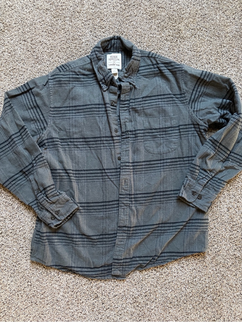 Lands' End Men's Gray Plaid Button-Up Shirt